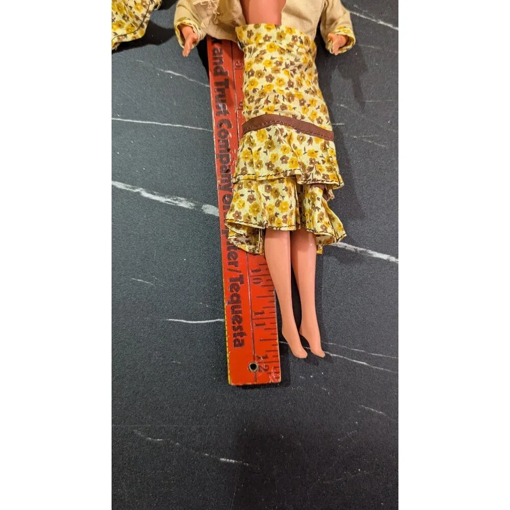 Vintage Mattel Barbie Doll With Floral Western Outfit Hat‎ as is
